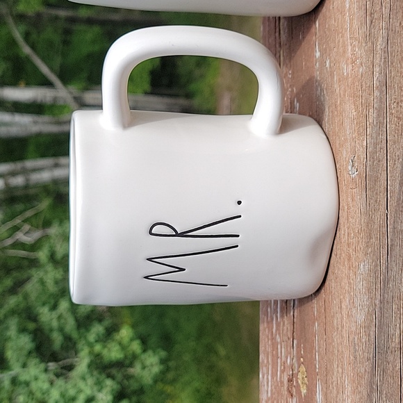 ♡ Mr & Mrs Rae Dunn Mug Set - Picture 3 of 10